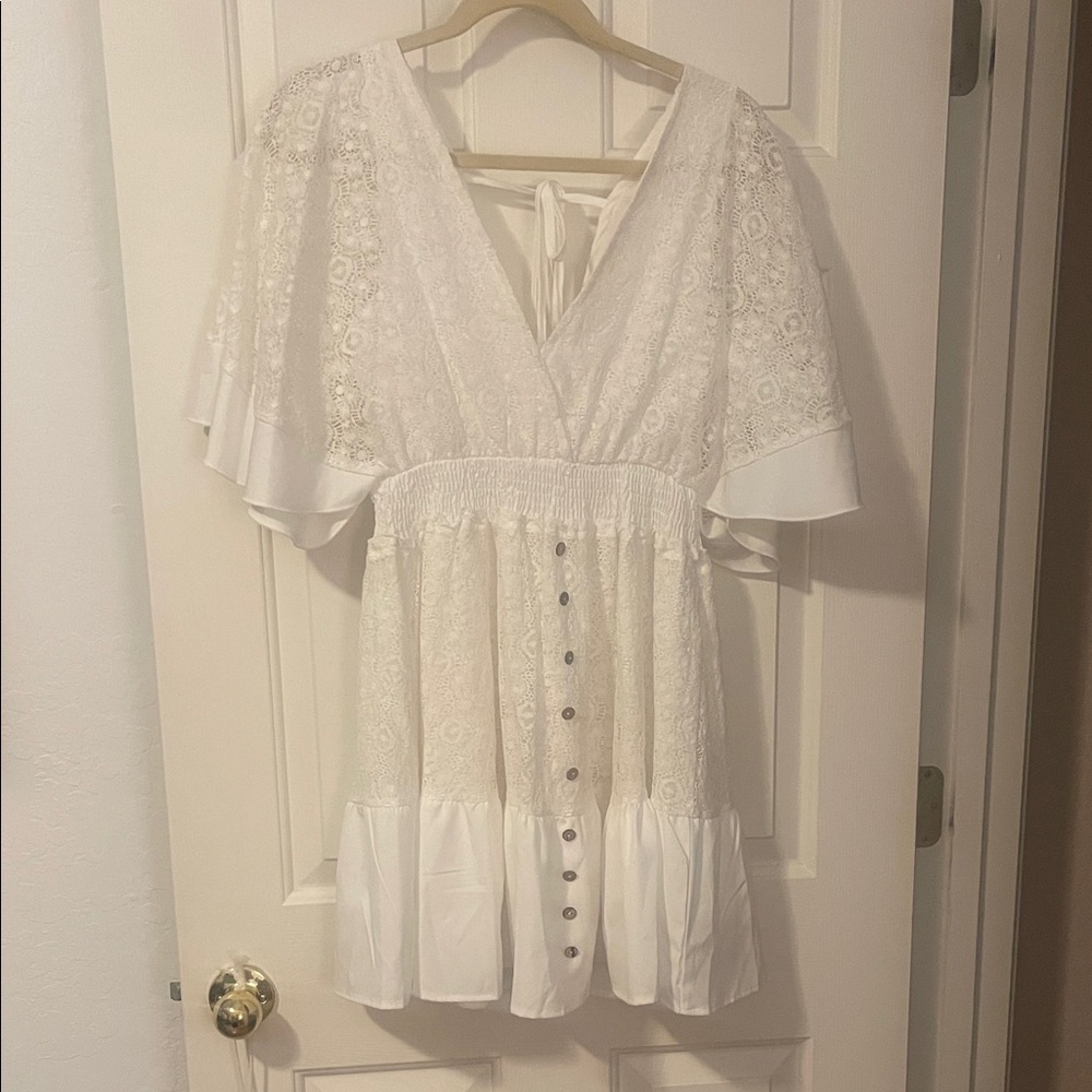 Elegant White Lace Women Top